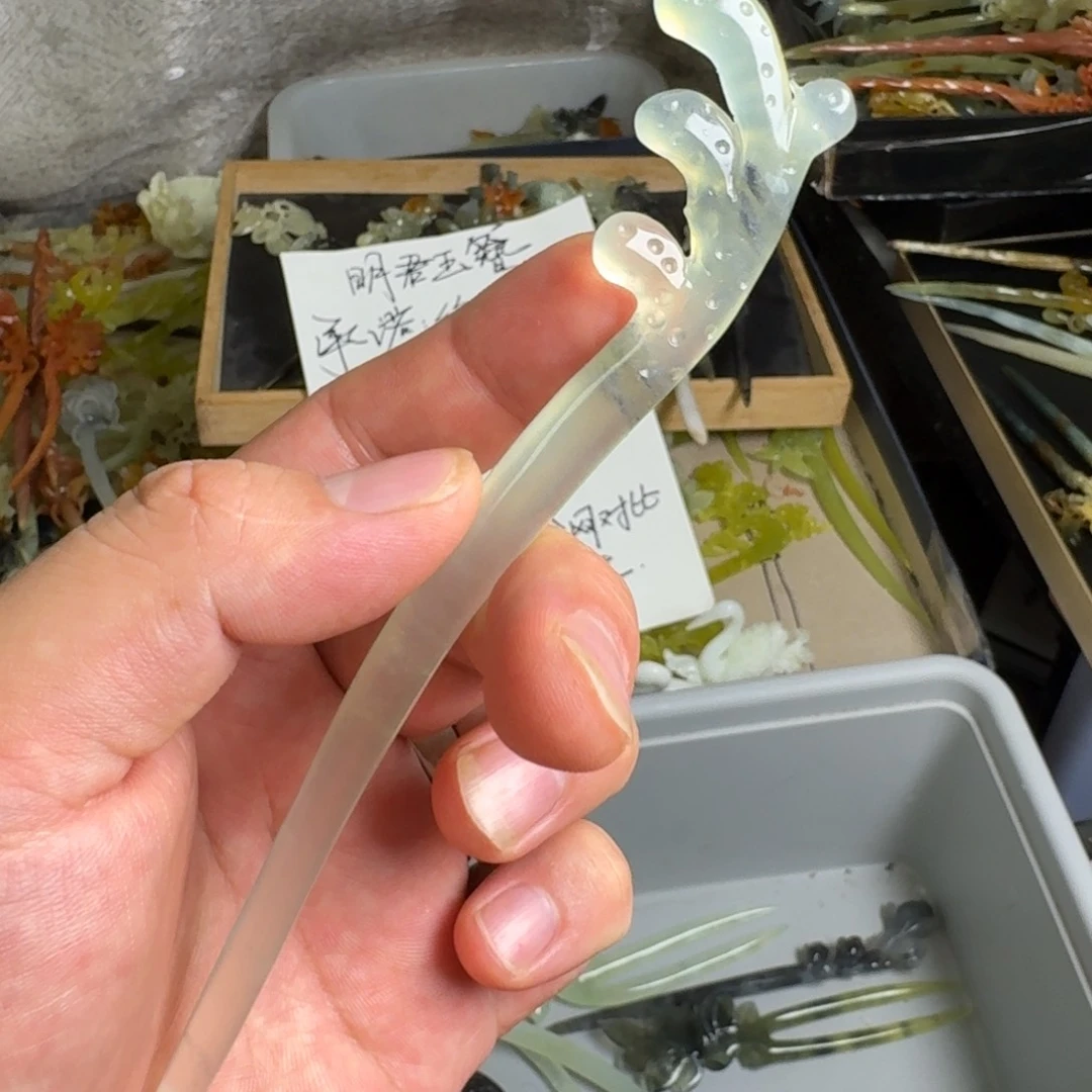 蛇纹石玉未镶嵌发饰