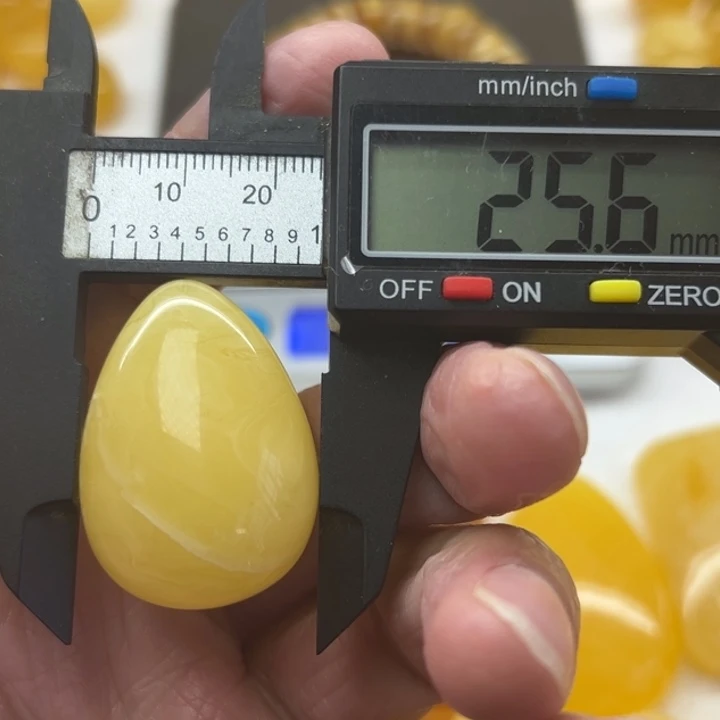琥珀（矿物珀）未镶嵌裸石