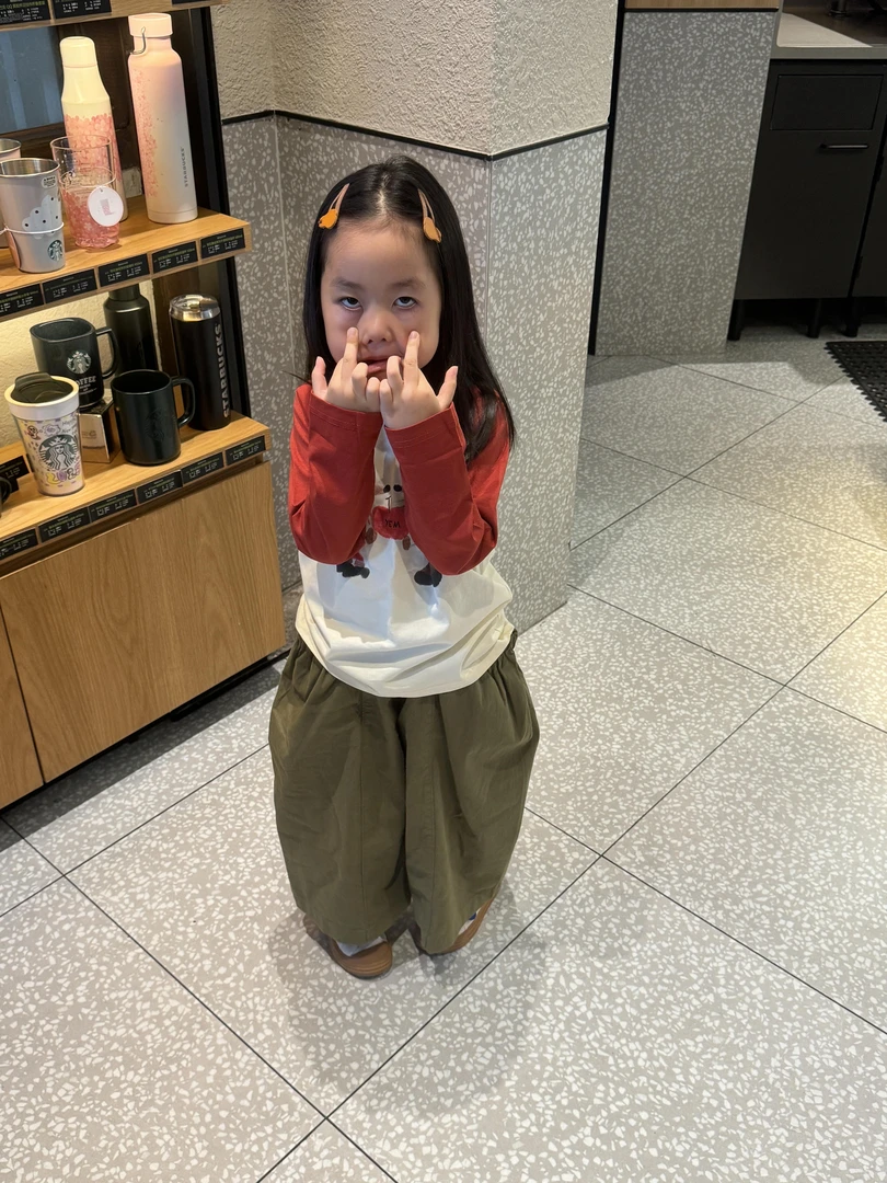 《小思家》2025早秋新款童装拼色卡通印花卫衣军绿休闲阔腿裤套装