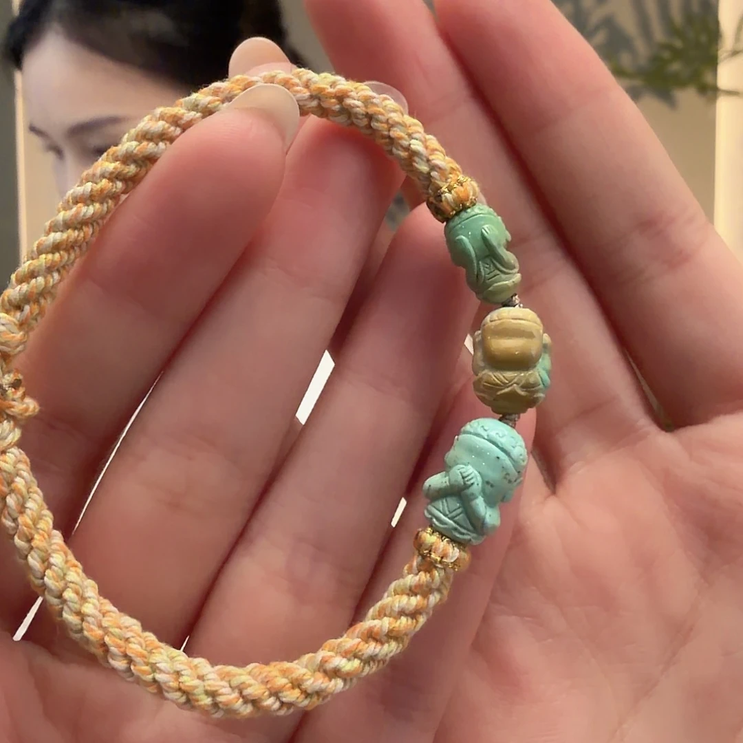 绿松石未镶嵌颈饰