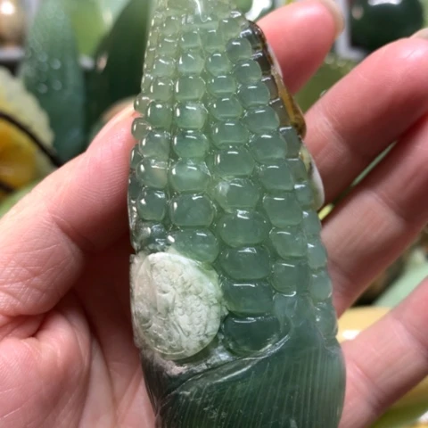 蛇纹石玉未镶嵌手把件