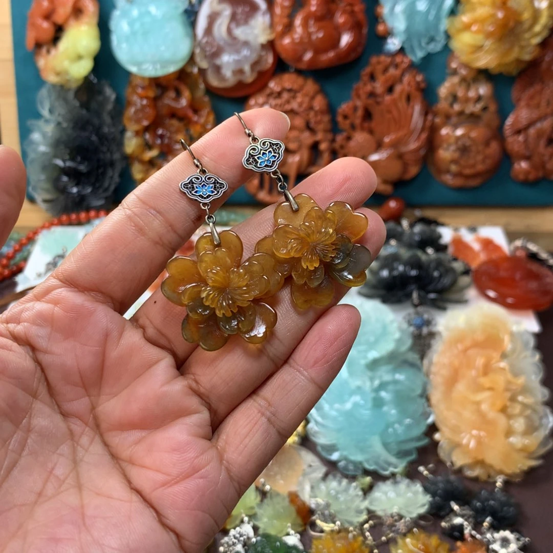 蛇纹石玉耳坠未镶嵌倪*研