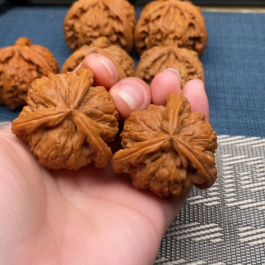 未***知吊坠文玩核桃三棱