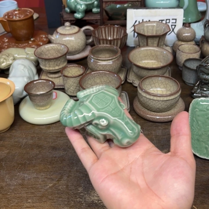 青瓷微瑕浮力特价