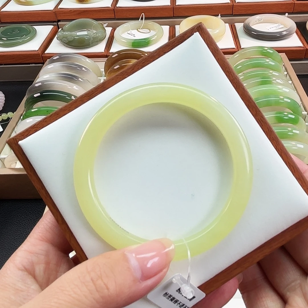 和田玉未镶嵌手镯55美人条