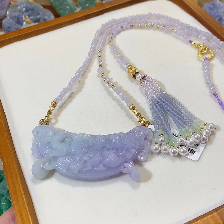 翡翠未镶嵌颈饰翡翠吊坠