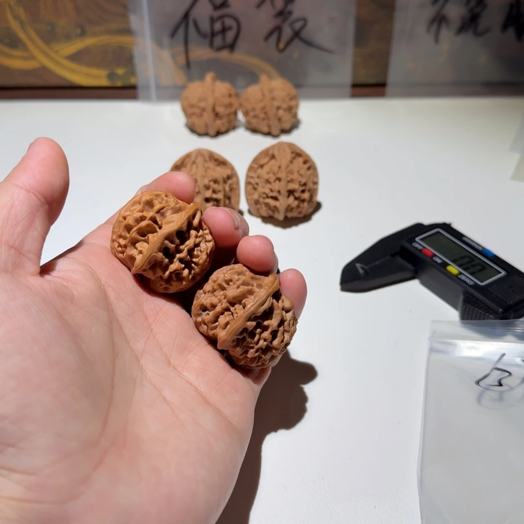 文玩核桃吊坠36秦闷