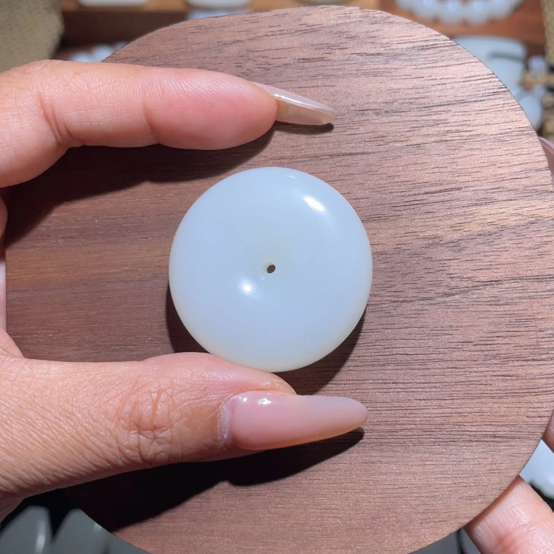 未镶嵌手链和田玉卡35