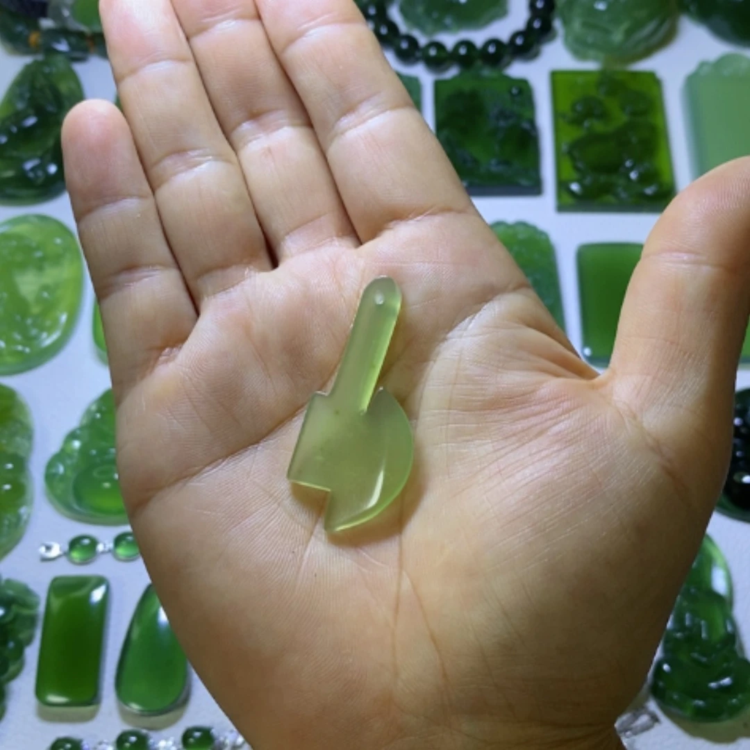 【闪购商品】未镶嵌蛇纹石玉颈饰