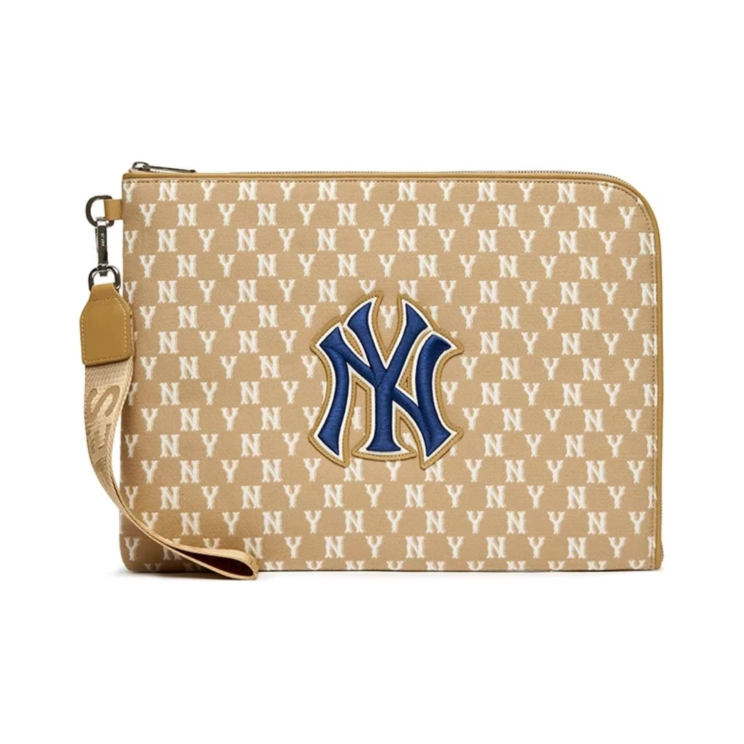 MLB 复古老花满印 涤纶 手拿包大号情侣款卡其色休闲时尚经典012N