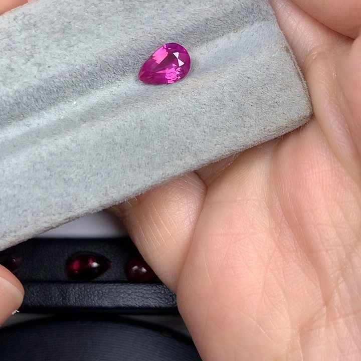 蓝宝石裸石1.14ct无烧粉蓝宝