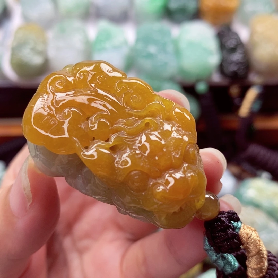 翡翠18K金镶嵌颈饰翡翠