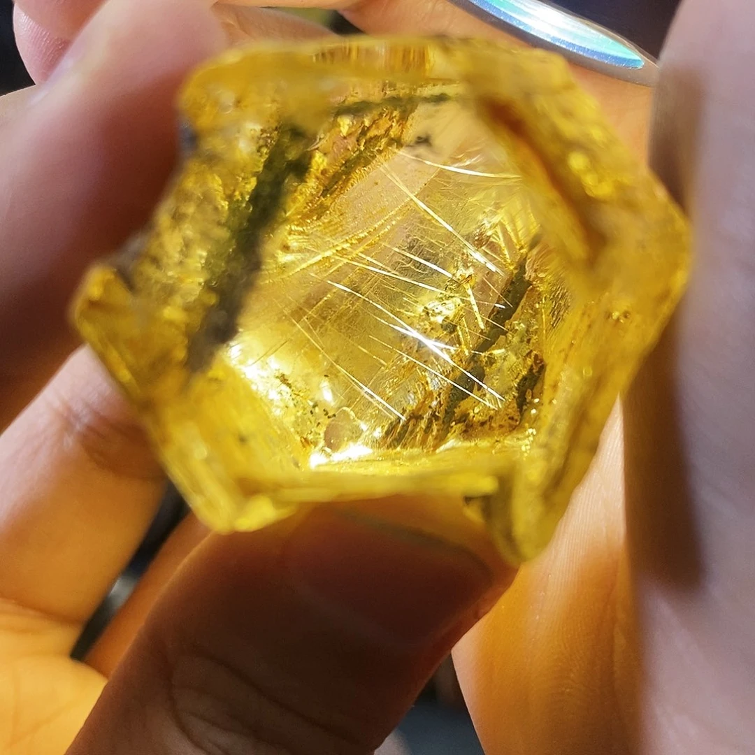【闪购商品】未镶嵌车挂水晶天然水晶原石