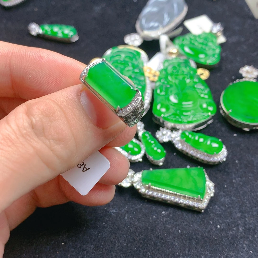 颈饰银S925镶嵌翡翠