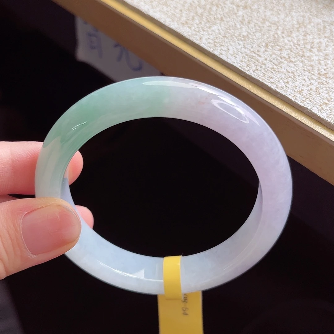 翡翠手镯未镶嵌手镯