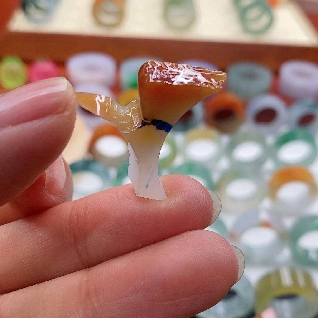 定制翡翠未镶嵌翡翠