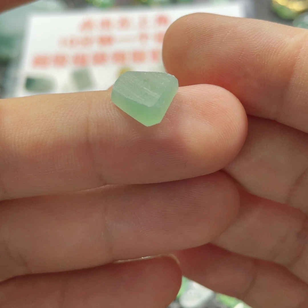 定制翡翠未镶嵌玉**貅翡翠