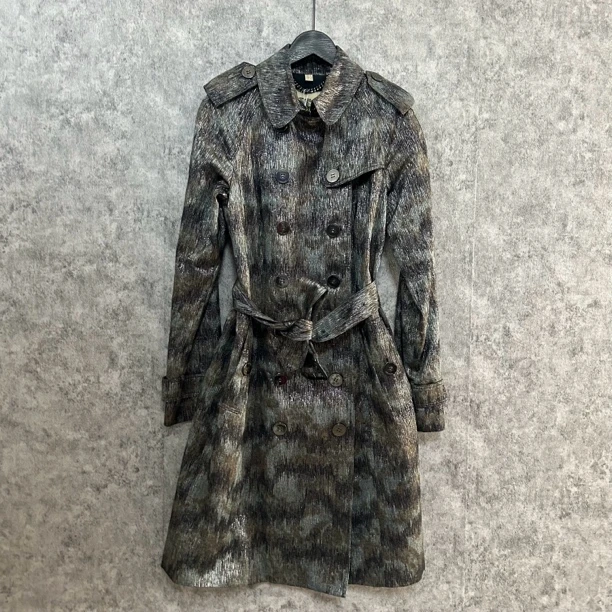 95新 BURBERRY/博柏利 深色风衣外套