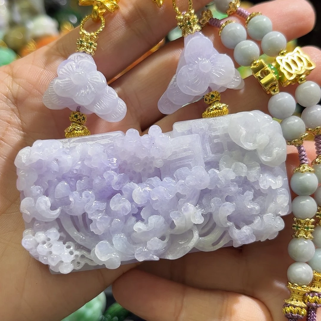 翡翠未镶嵌颈饰小*待编织