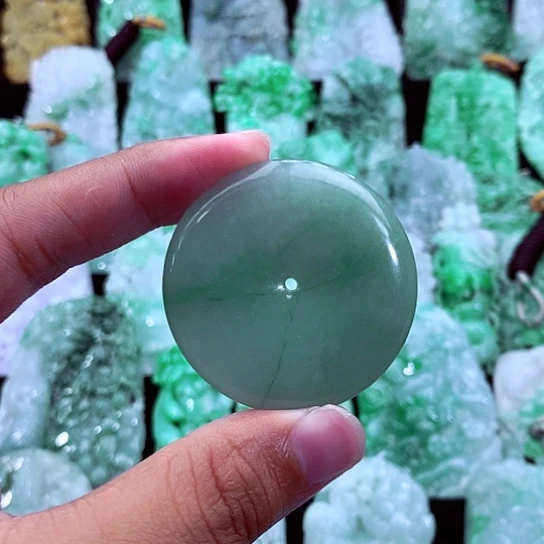吊坠(不含链)未镶嵌翡翠