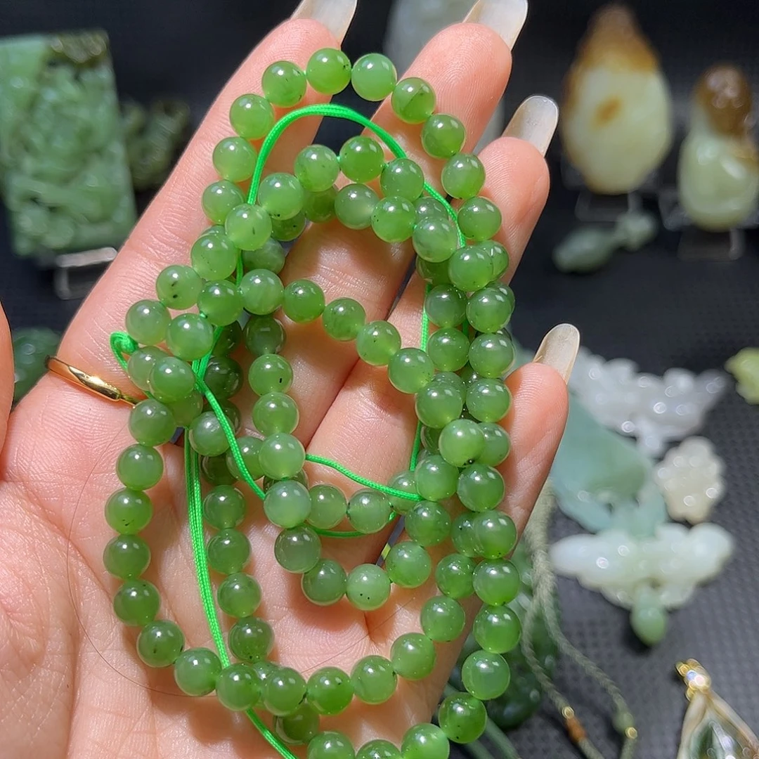 随***3和田玉未镶嵌颈饰