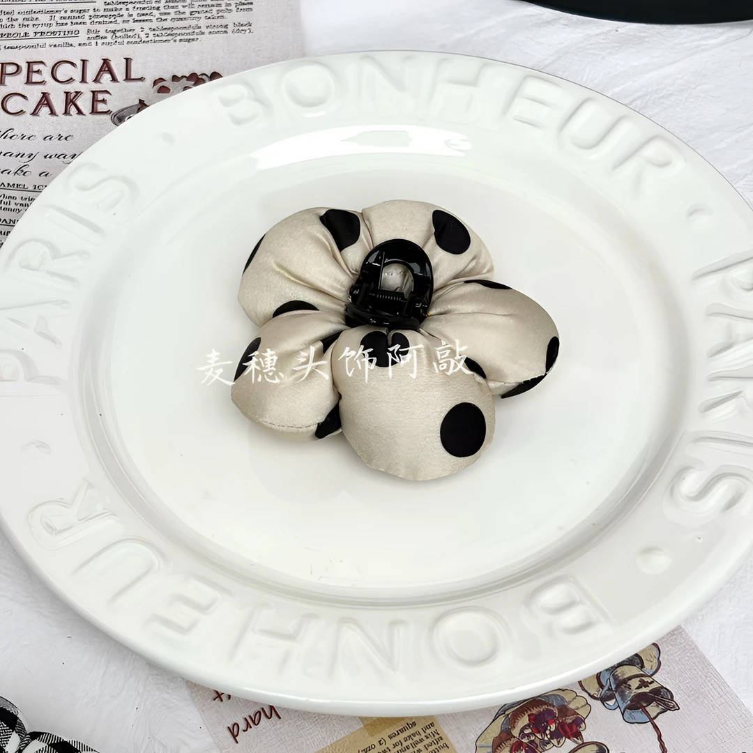 【阿敲】A1468~东大门波点爱心充棉小发夹花朵后脑勺抓夹-麦穗头饰