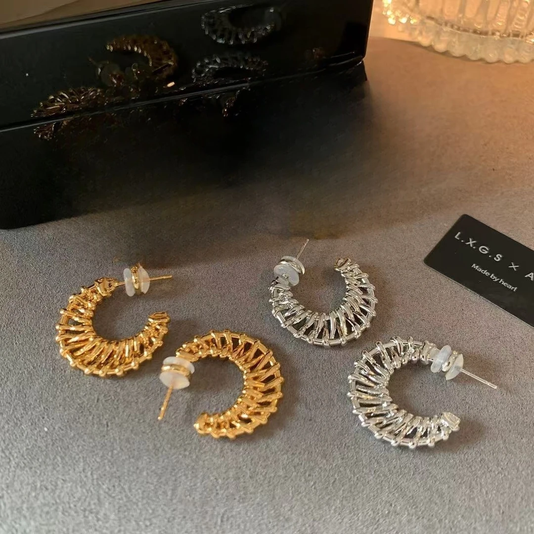 米梵缇 铜合金耳饰 欧美复古独特编织耳环女轻奢小众高级感耳钉