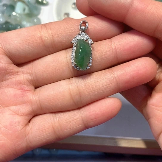 翡翠银S925镶嵌颈饰吊坠