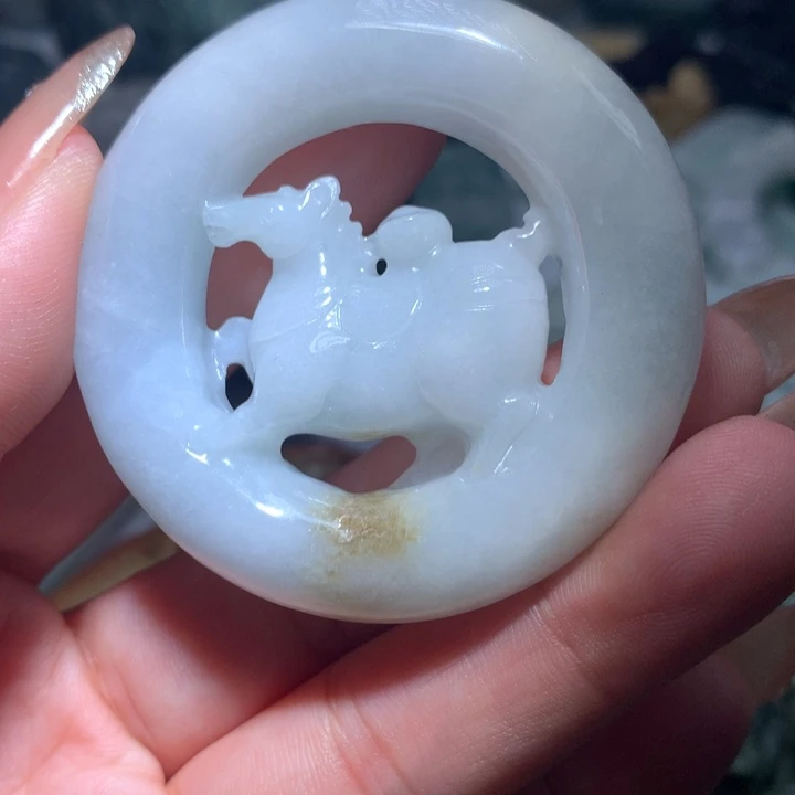 翡翠未镶嵌颈饰保真天然A货翡翠