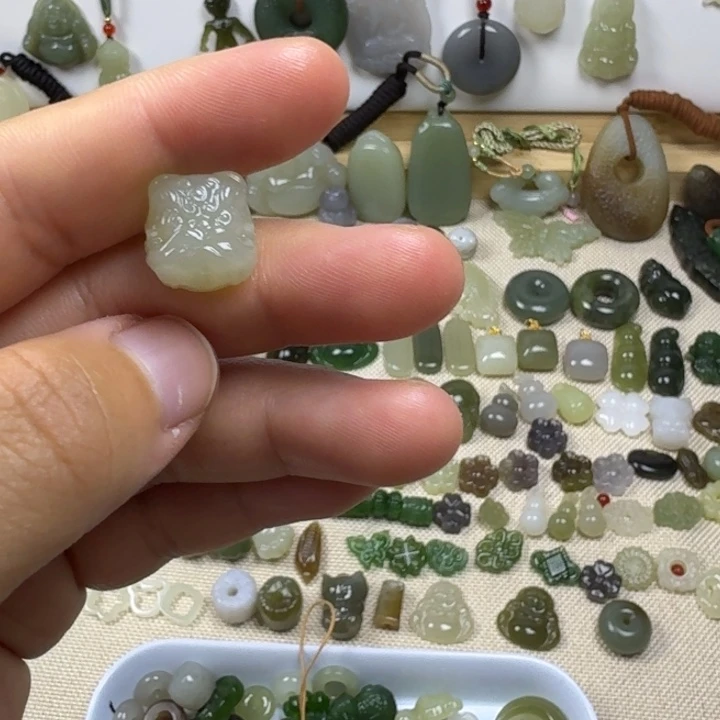 未镶嵌和田玉包链