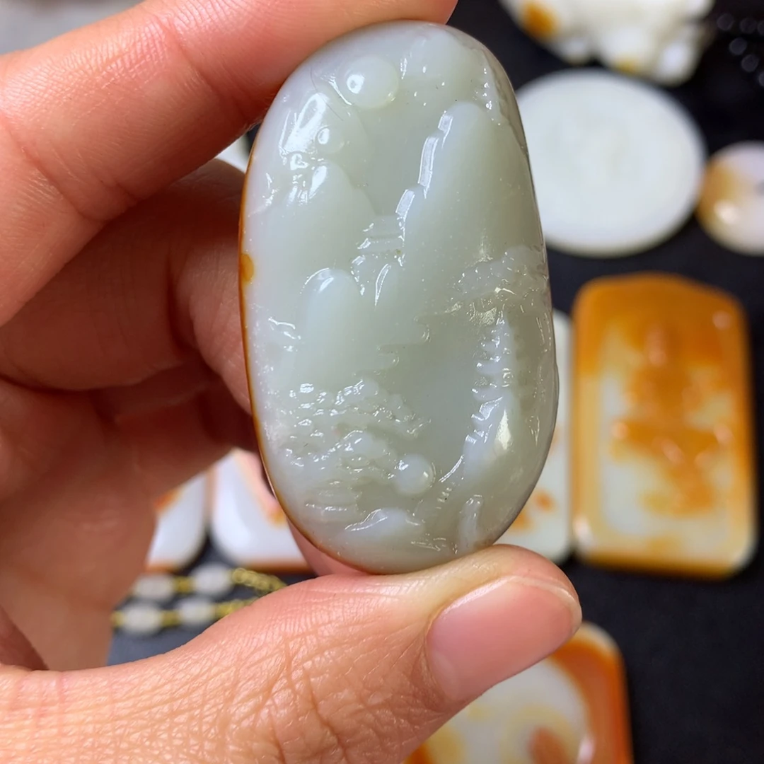 和田玉颈饰未镶嵌