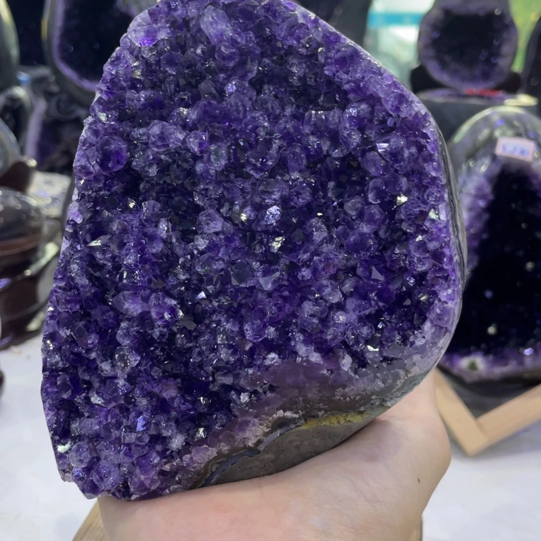 未镶嵌水晶大型摆件（非配饰）