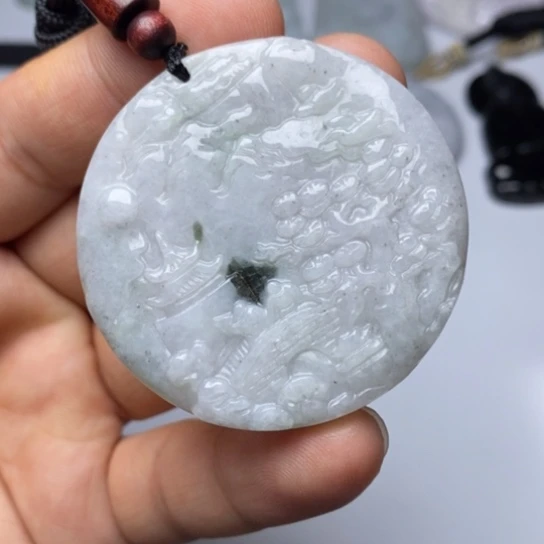 翡翠未镶嵌颈饰翡翠