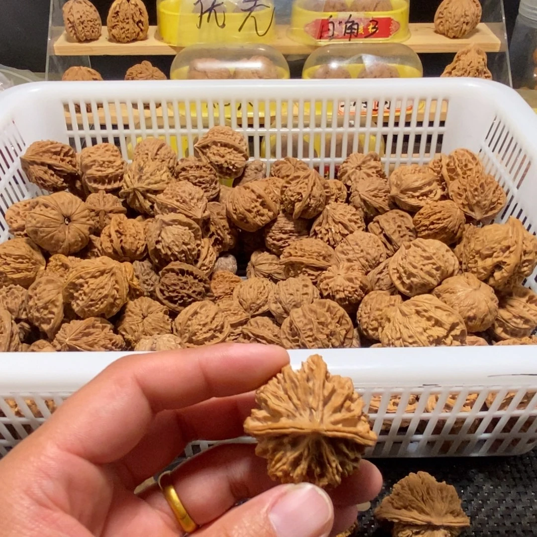 じ***文玩核桃吊坠核桃异形