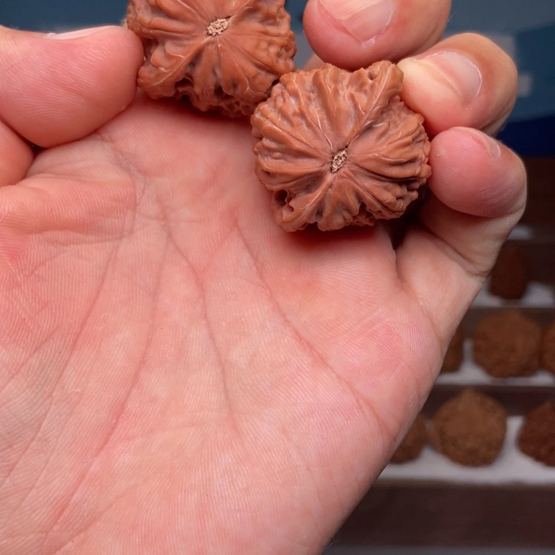 亦***奇文玩核桃吊坠小磨盘