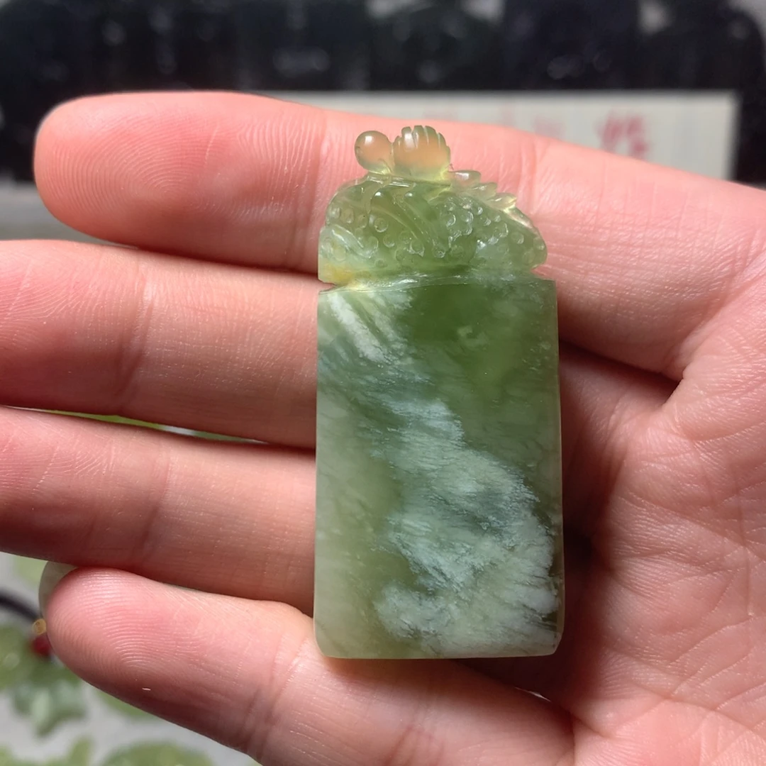 蛇纹石玉合金颈饰
