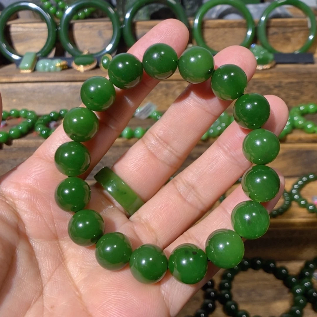 【闪购商品】吊坠(不含链)未镶嵌和田玉俄料辣绿手串 12