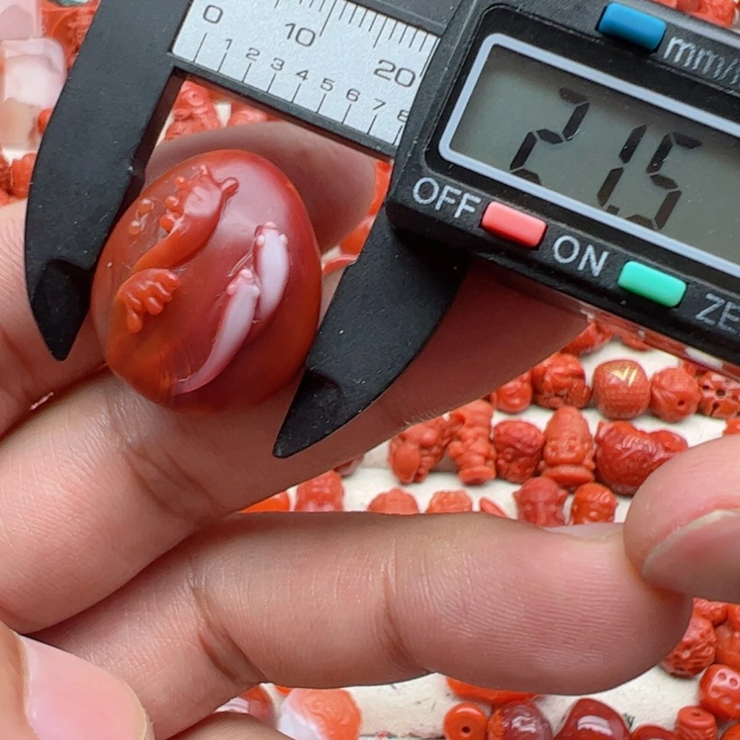 南红玛瑙定制配饰未镶嵌