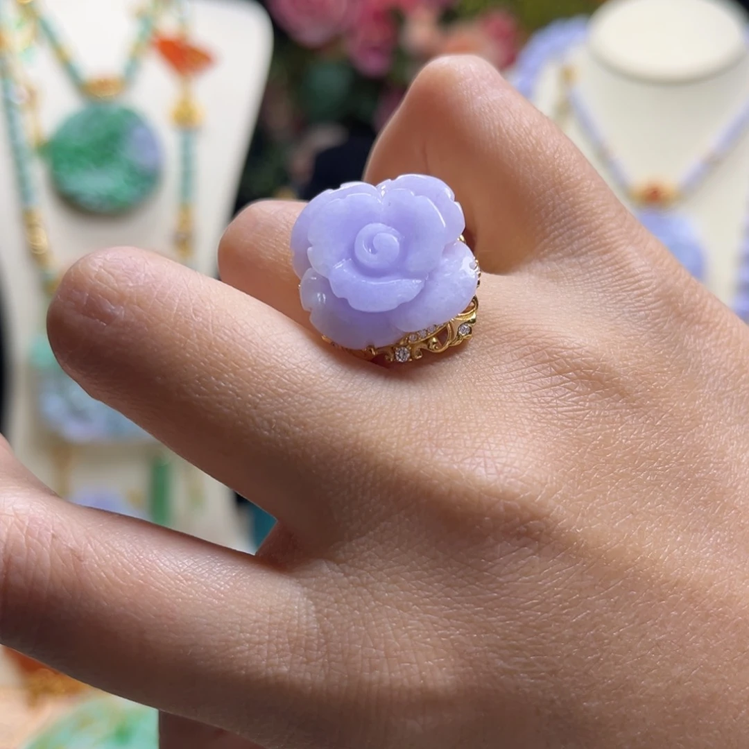 翡翠颈饰未镶嵌紫牡丹