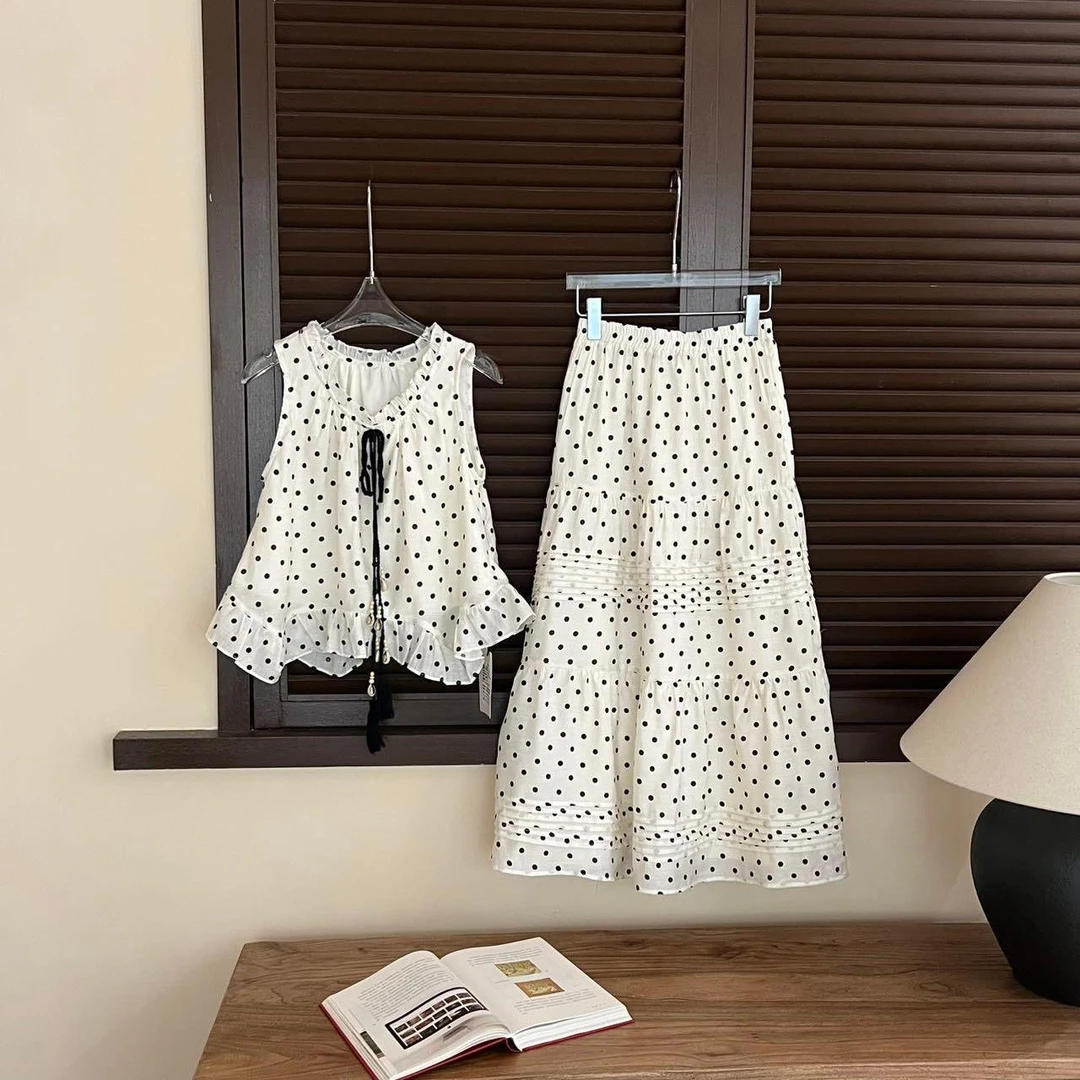 【穿上真的好仙～】26802 夏季日系田园风波点无袖上衣+半身裙两件套