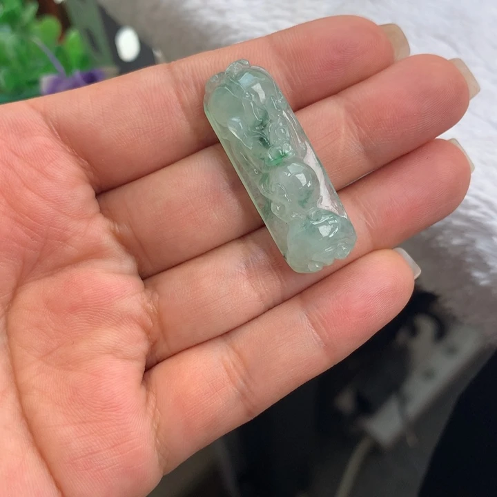 翡翠未镶嵌颈饰天然翡翠手牌