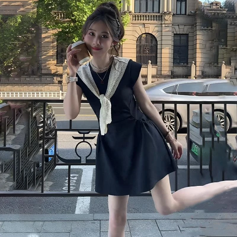 法式气质褶皱圆领飞飞袖连衣裙女2025新款夏季收腰小个子休闲短裙