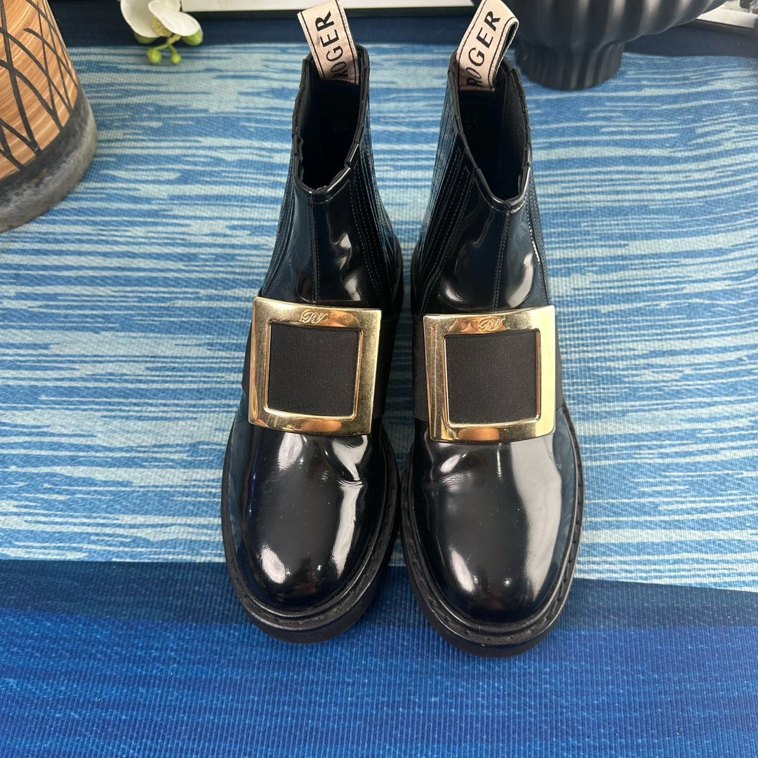 99新 Roger Vivier/罗杰·维威耶 女鞋奢潮/rv方扣装饰皮鞋/35码