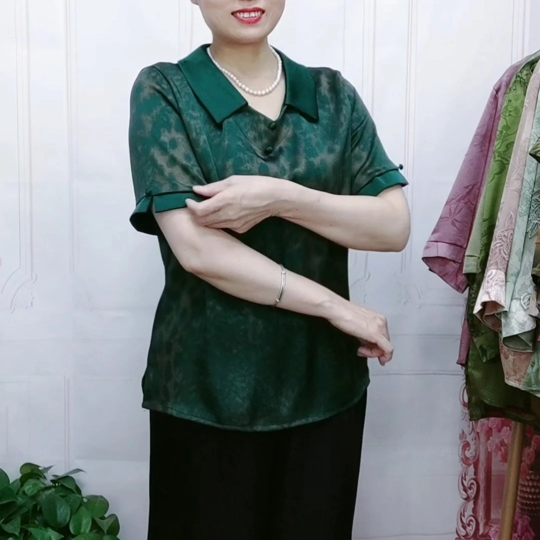 M8816豹纹花宽松妈妈衫