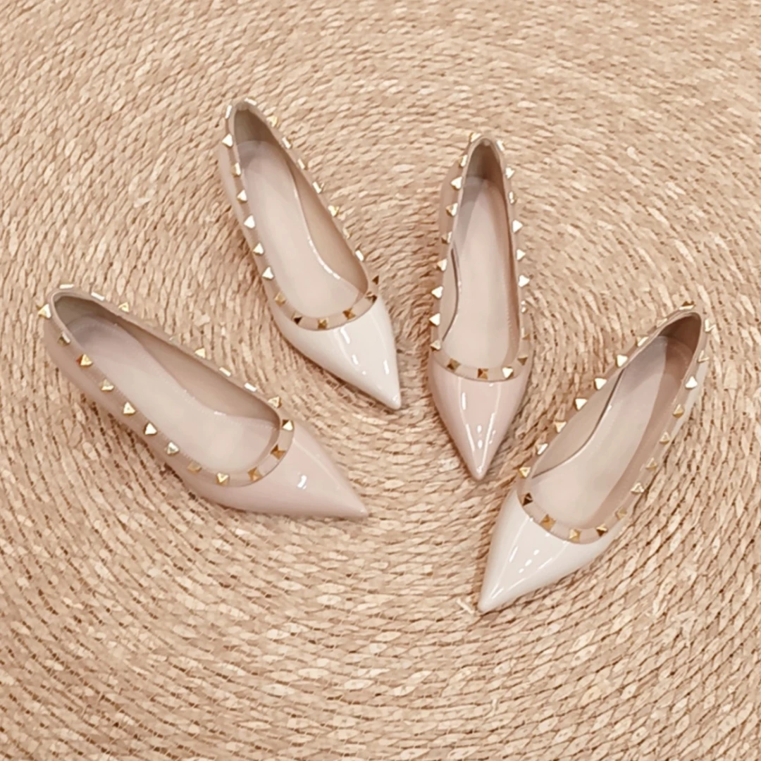 单鞋女2025年春夏季铆钉新款百搭尖头浅口法式气质时尚小众中跟鞋