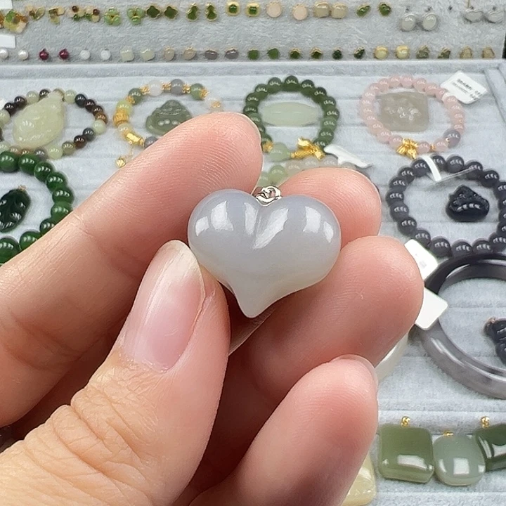 和田玉未镶嵌珠宝半成品