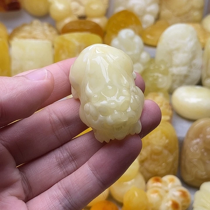 琥珀颈饰未镶嵌琥珀蜜蜡吊坠