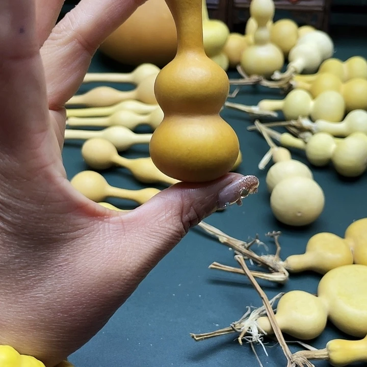 龙***祥大叶紫檀（黑酸枝木类）