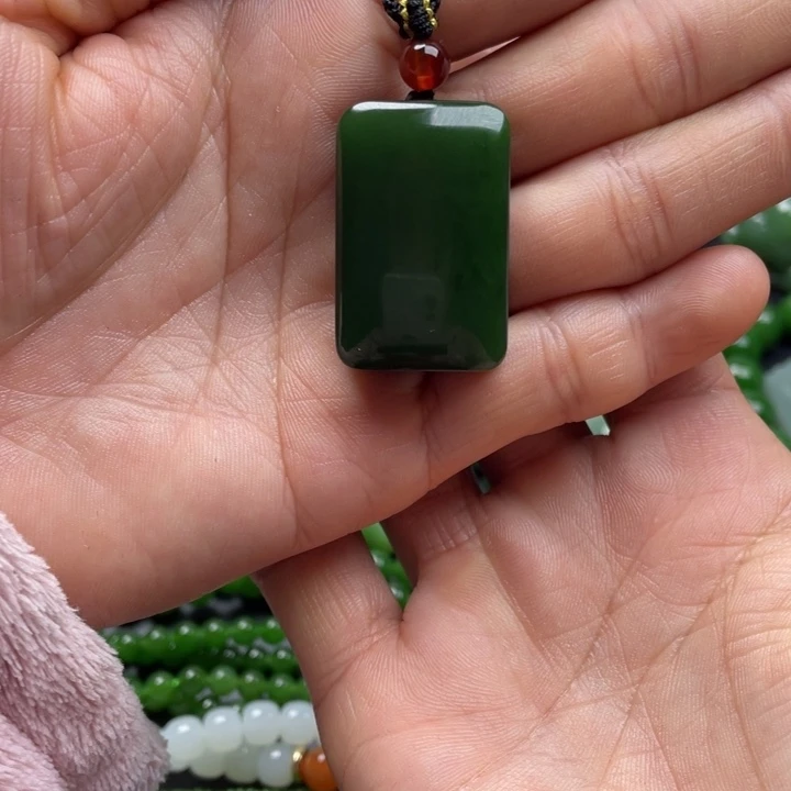 和田玉（碧玉）未镶嵌颈饰