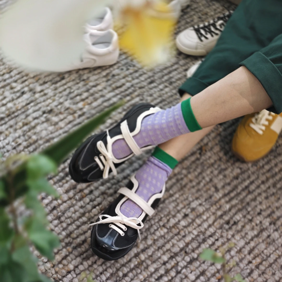 “怦然心动”WANG RAN 彩色miu系拼色镂空袜